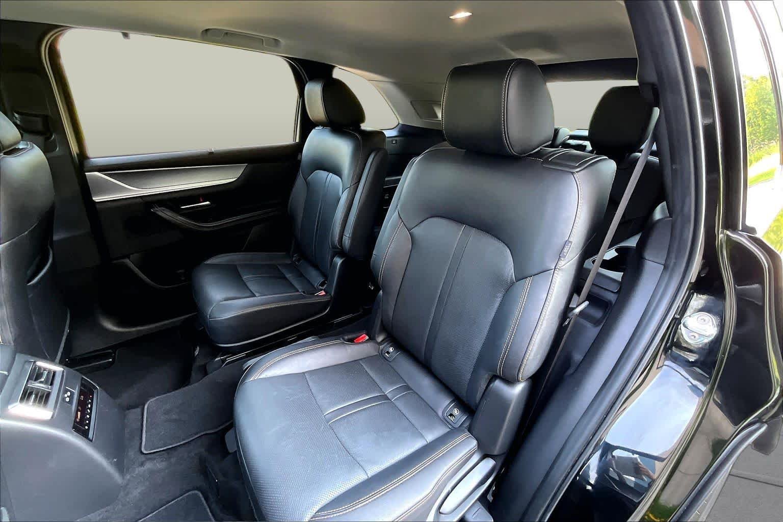Used 2025 Jet Black Mica Mazda Preferred Package image 21