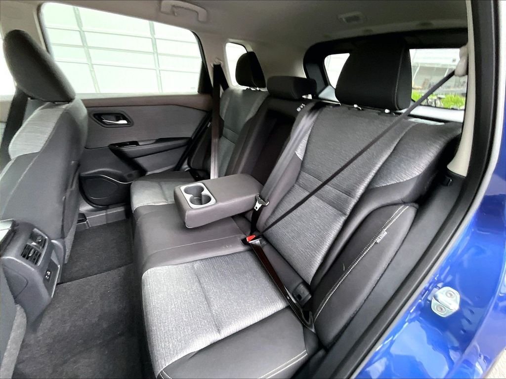 Used 2022 Caspian Blue Metallic Nissan SV image 15