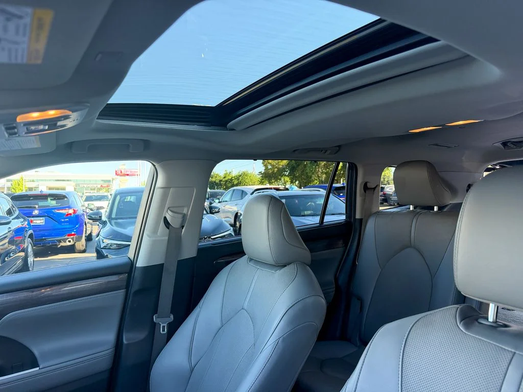 2022 Toyota Highlander Limited - Photo 23