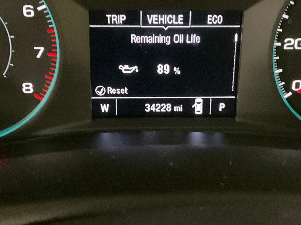 Used 2025 White Chevrolet LT image 22