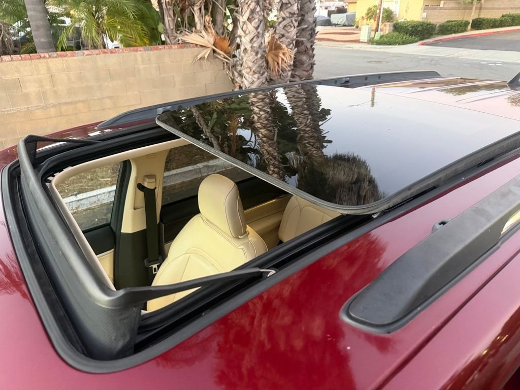Used 2021 Red Jeep Limited image 9