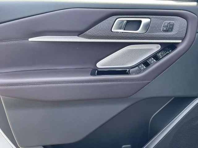 New 2026 Space White Metallic Ford Platinum™ image 16