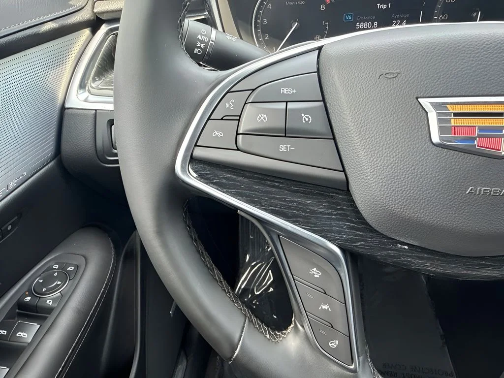 Used 2025 White Cadillac Premium Luxury image 16