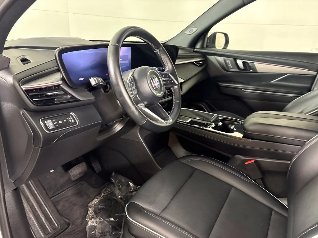 Used 2026 White Buick Preferred image 19