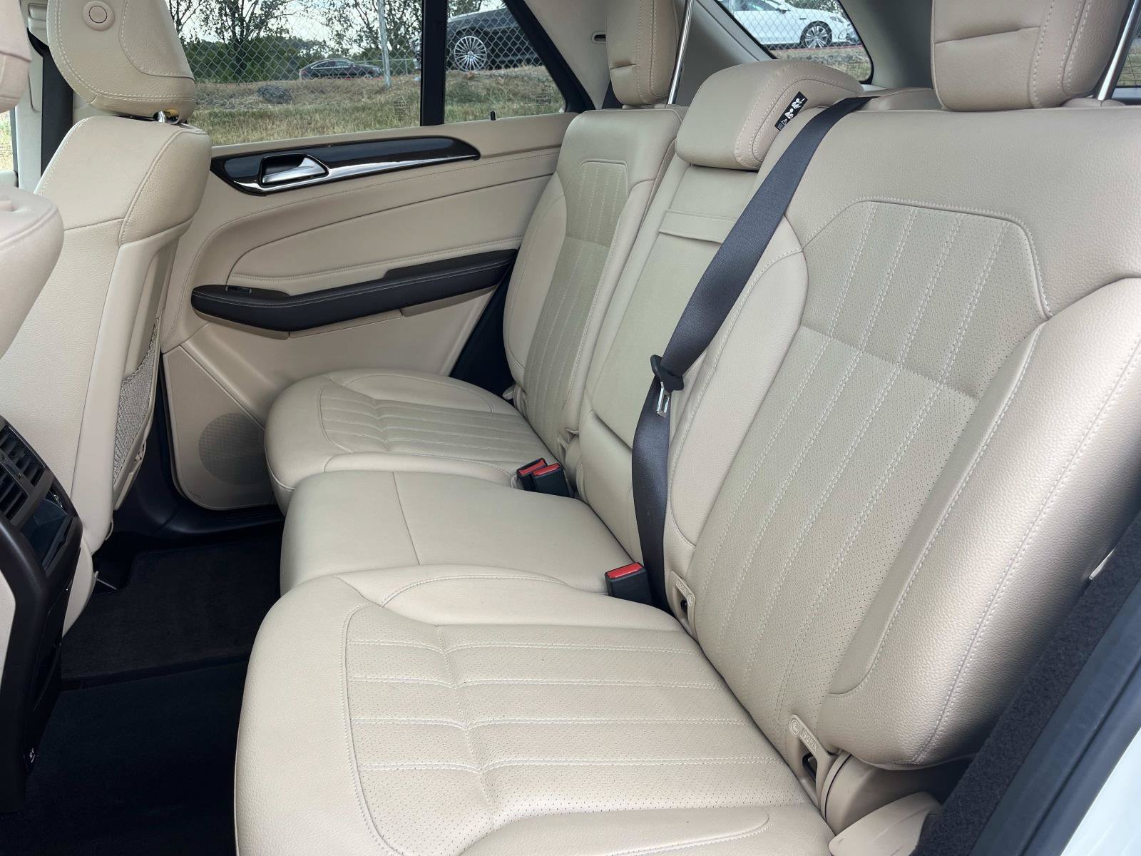 Used 2018 Polar White Mercedes-Benz GLE 350 image 17