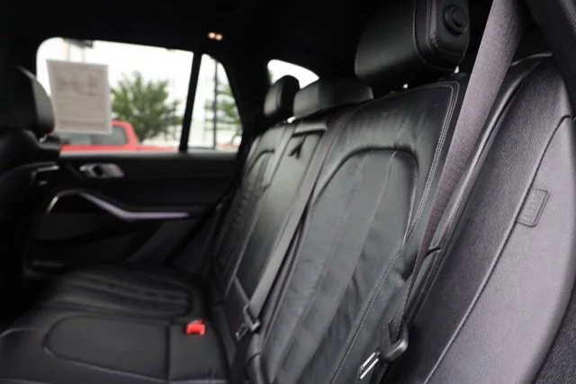 Used 2020 Black BMW xDrive40i image 36