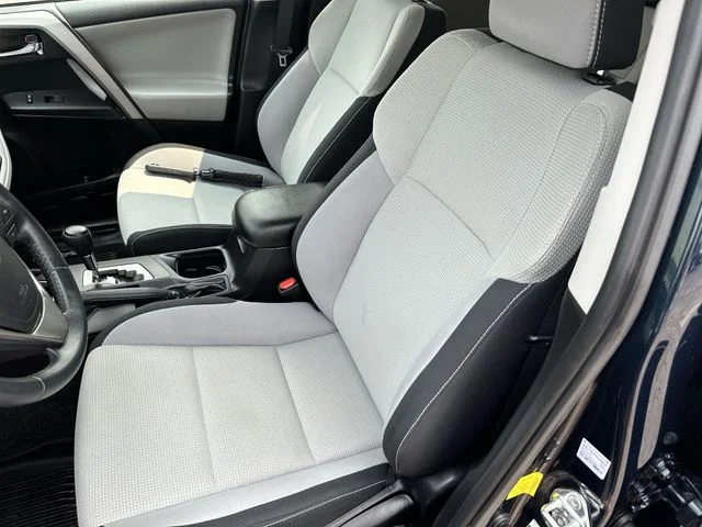 Used 2017 Blue Toyota XLE image 15