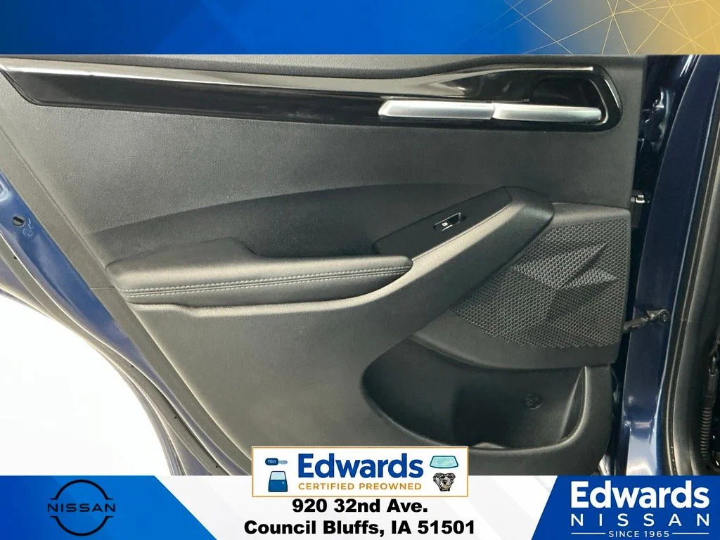 Used 2022 Blue Kia EX image 11