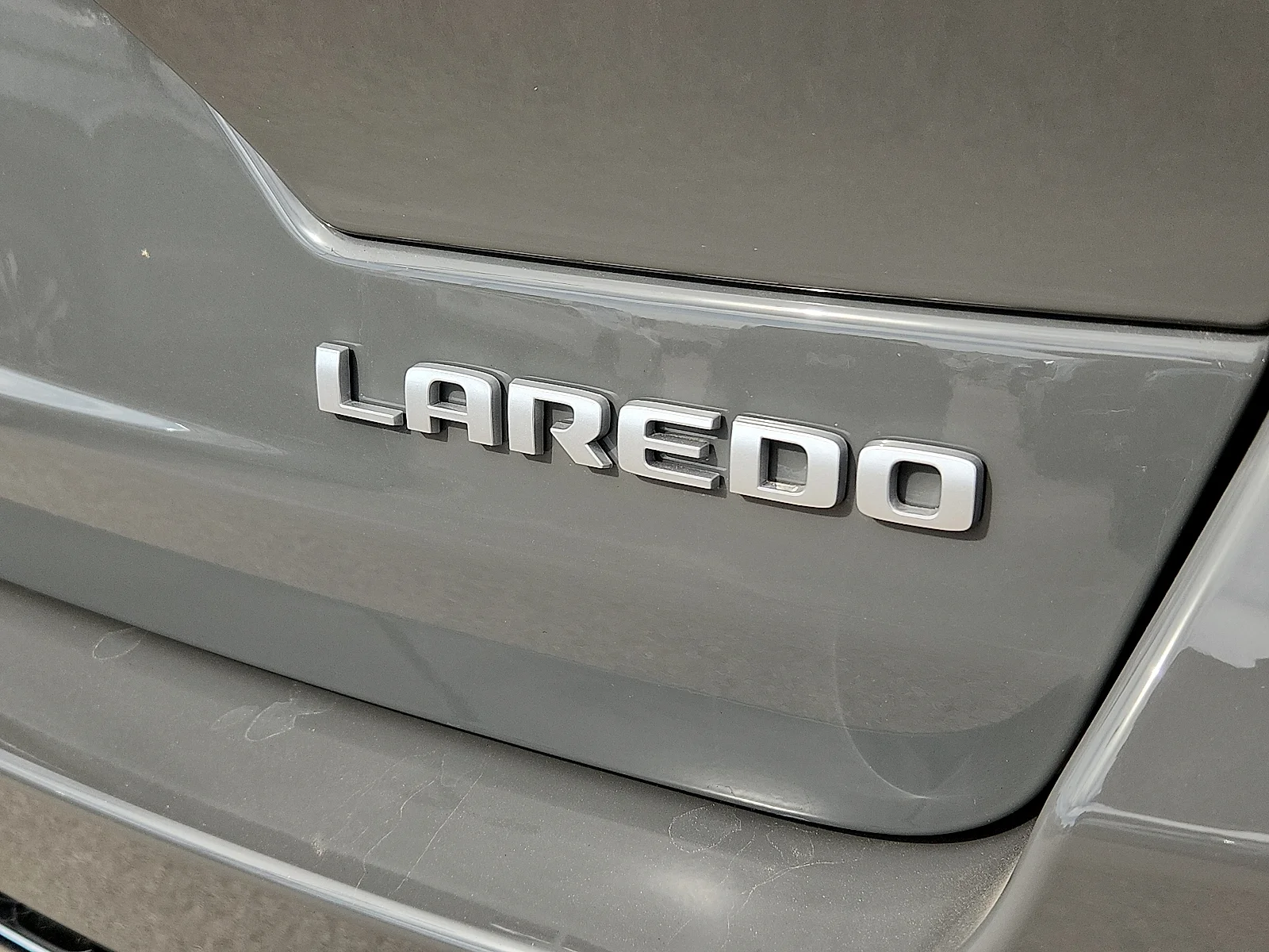 New 2027 Sting-Gray Clear-Coat Paint Jeep LAREDO X 4X4 image 9