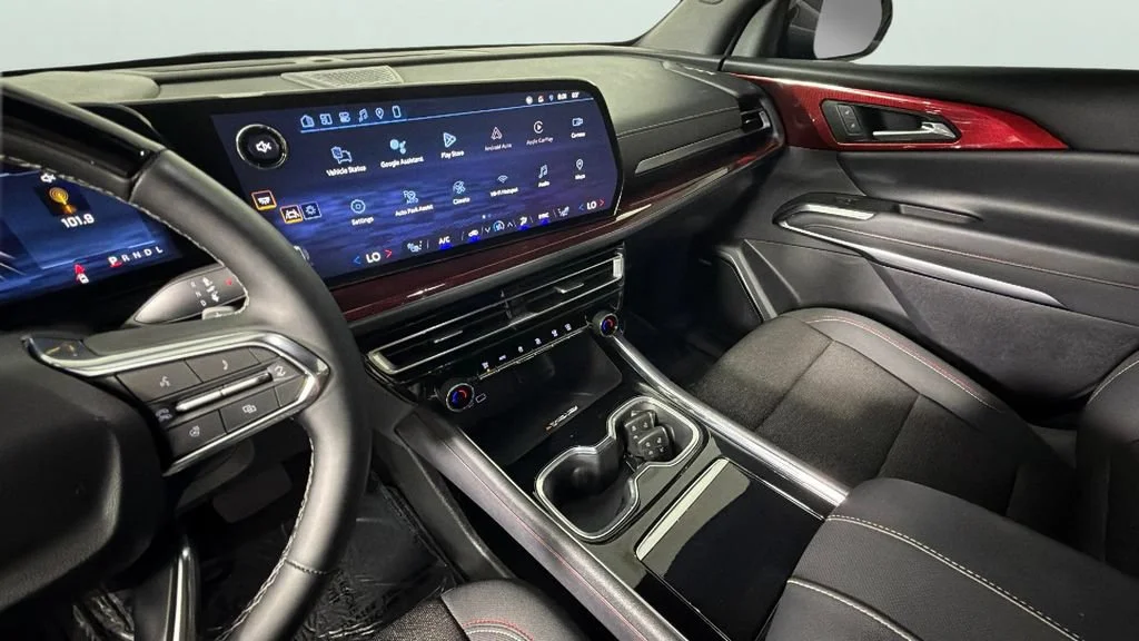 2024 Chevrolet Traverse Z71 - Photo 19