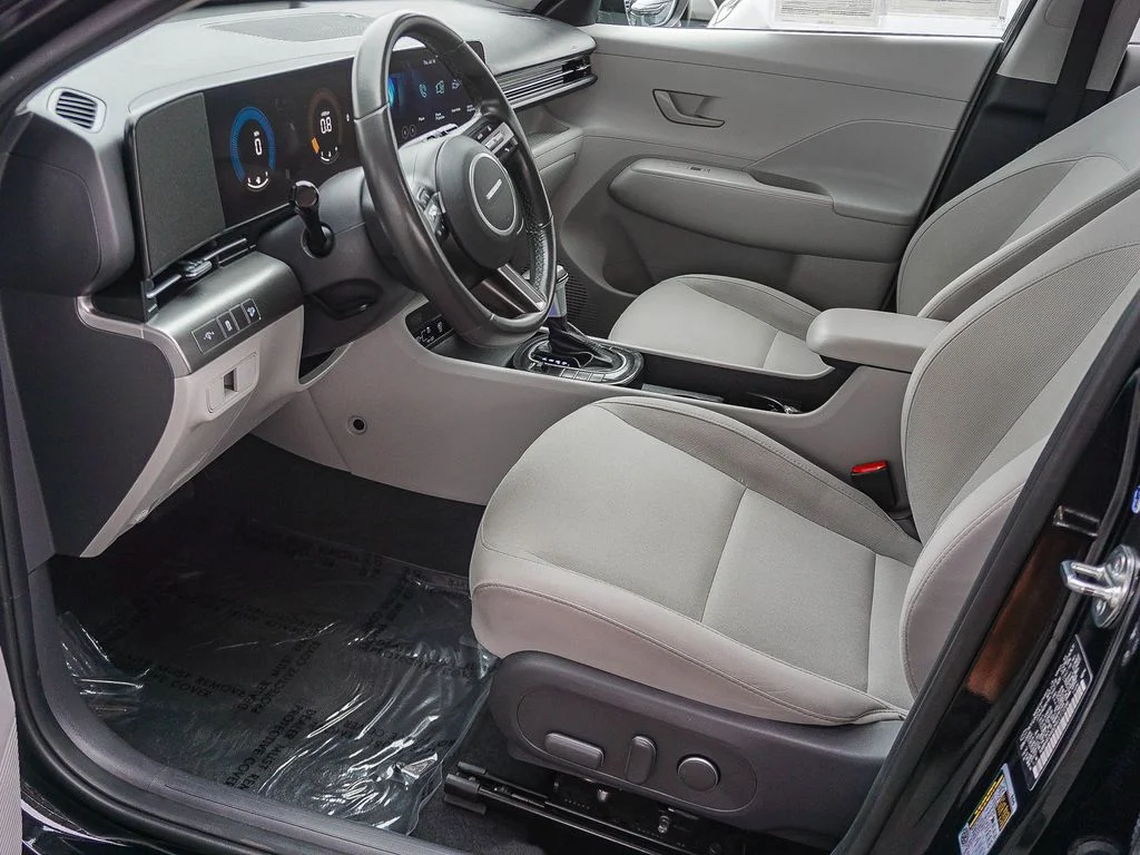 Used 2024 Black Hyundai SEL image 18