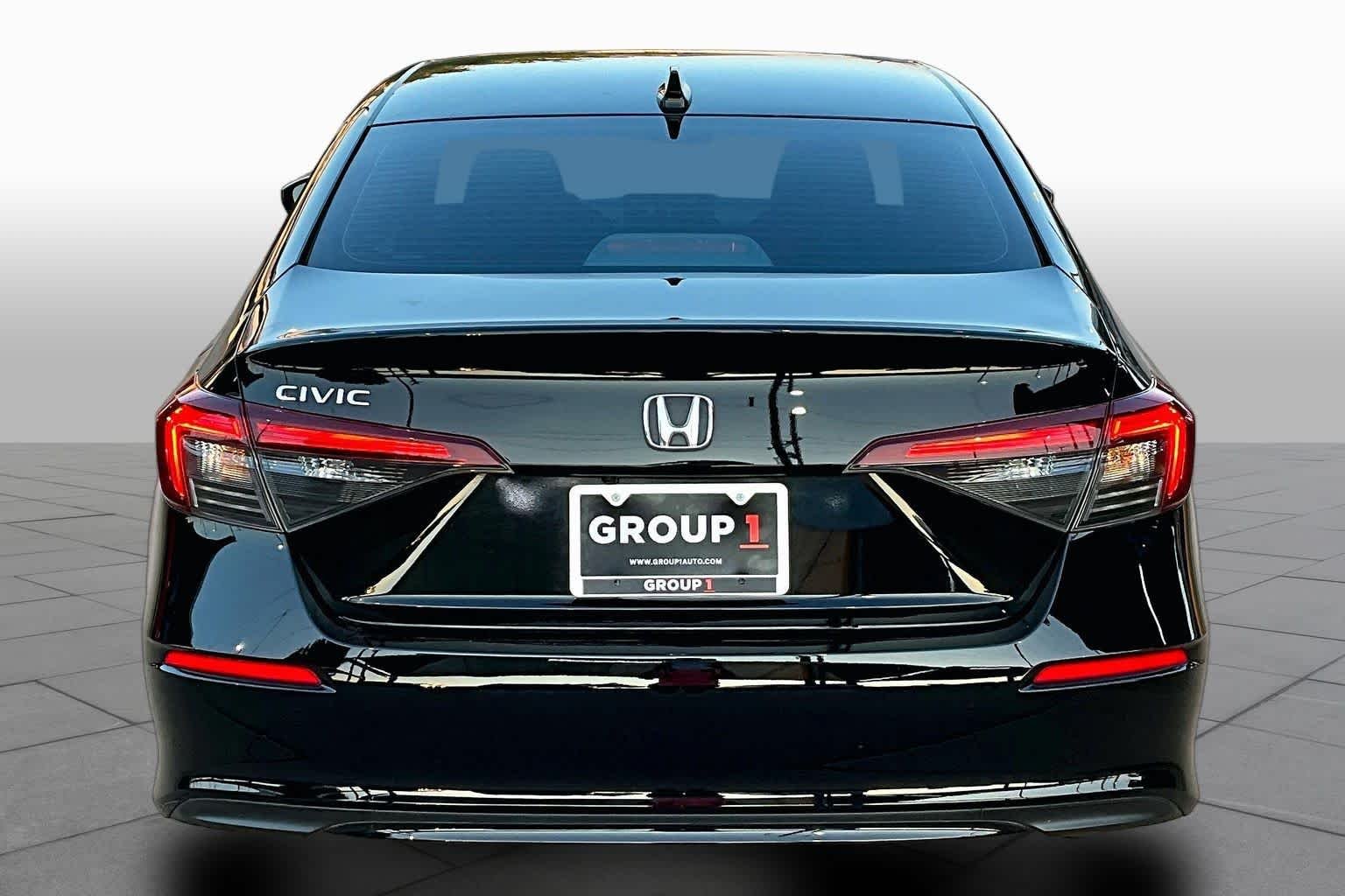 Certified Used 2025 Crystal Black Pearl Honda LX image 5