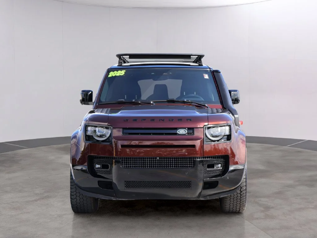 Certified Used 2025 Sedona Red Metallic Land Rover X-Dynamic SE image 2