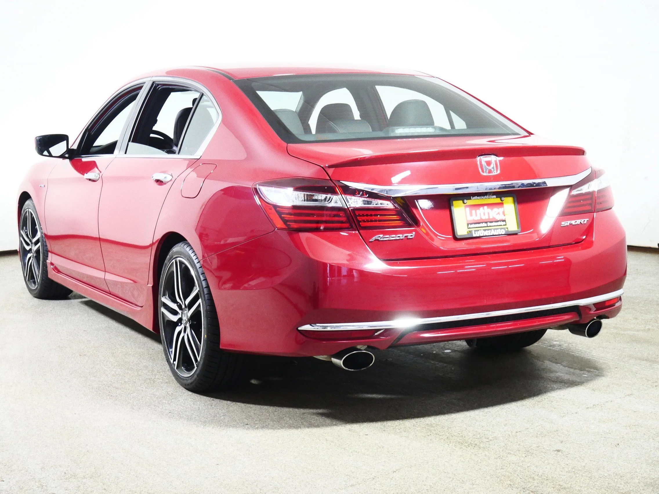 Used 2016 San Marino Red Honda Sport image 5
