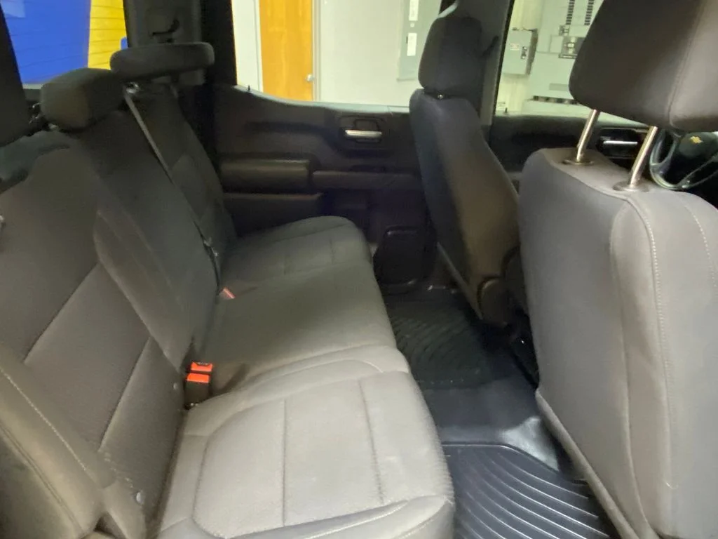 Used 2022 Silver Chevrolet Custom image 29