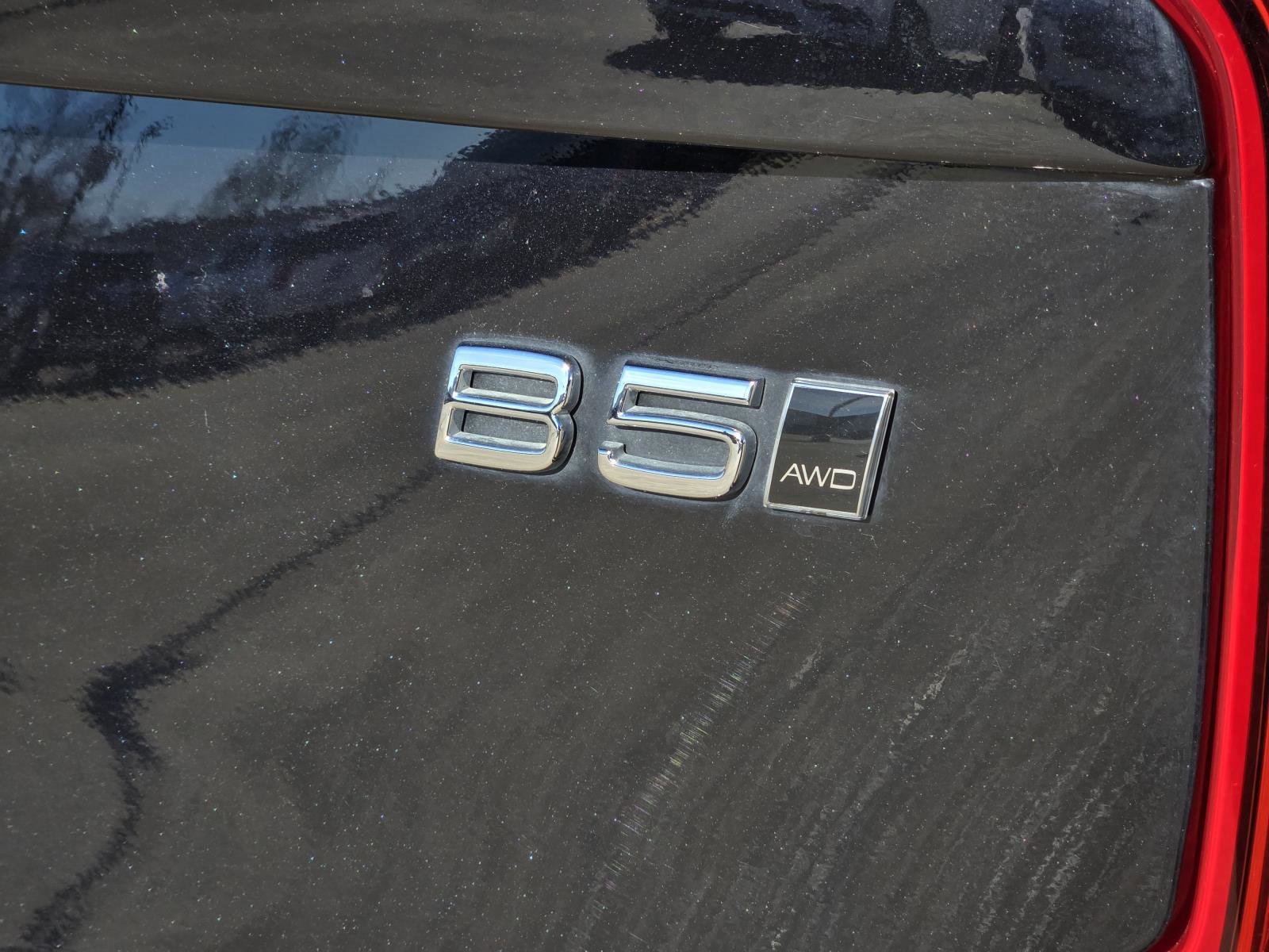 Used 2023 Onyx Black Metallic Volvo Plus image 9