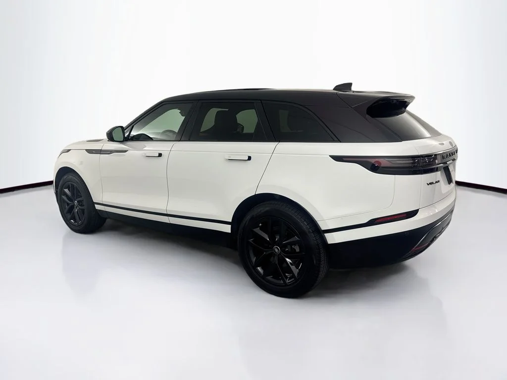Certified Used 2025 White Land Rover Dynamic SE image 7