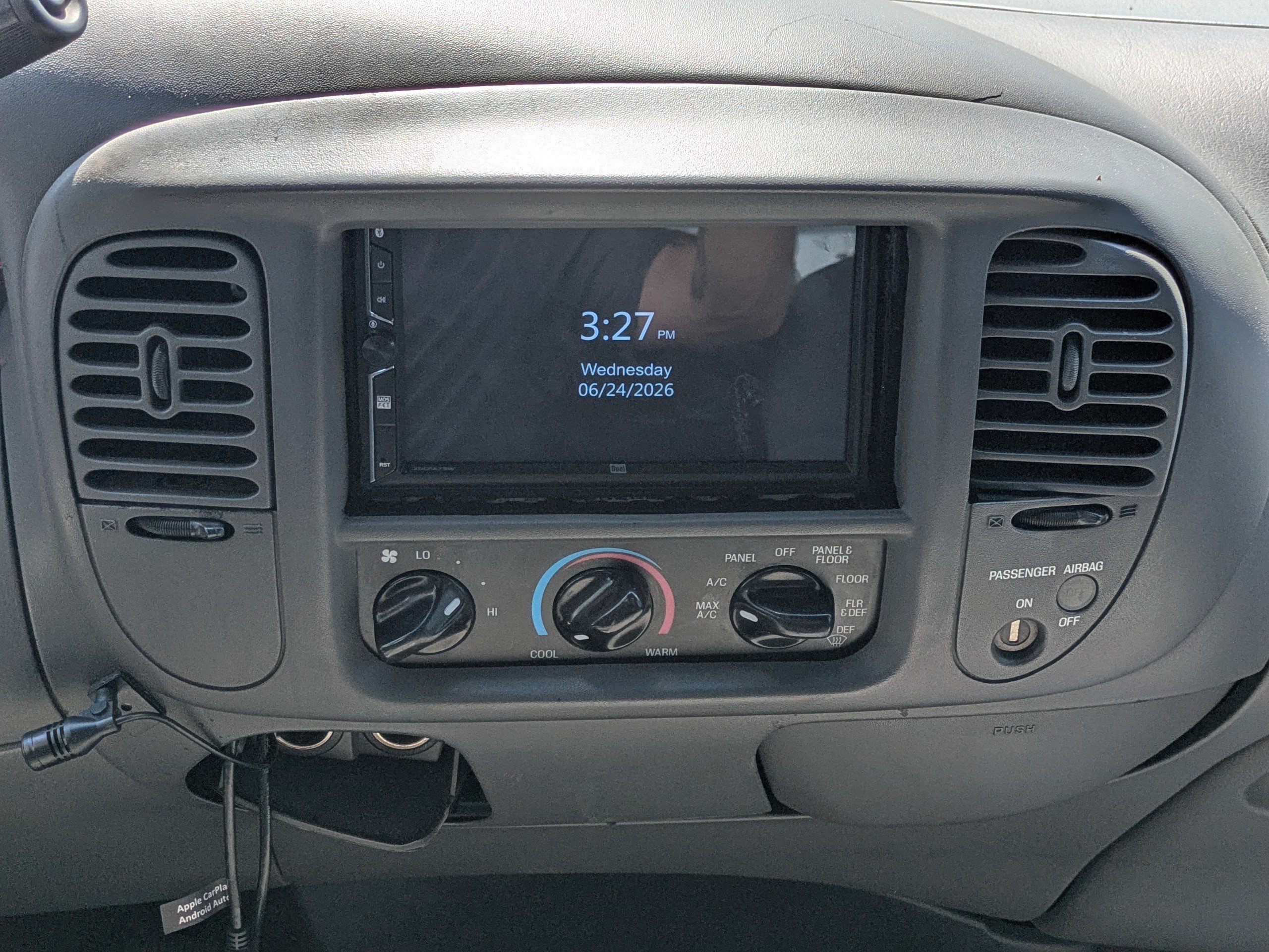 Used 2002  Ford  image 17