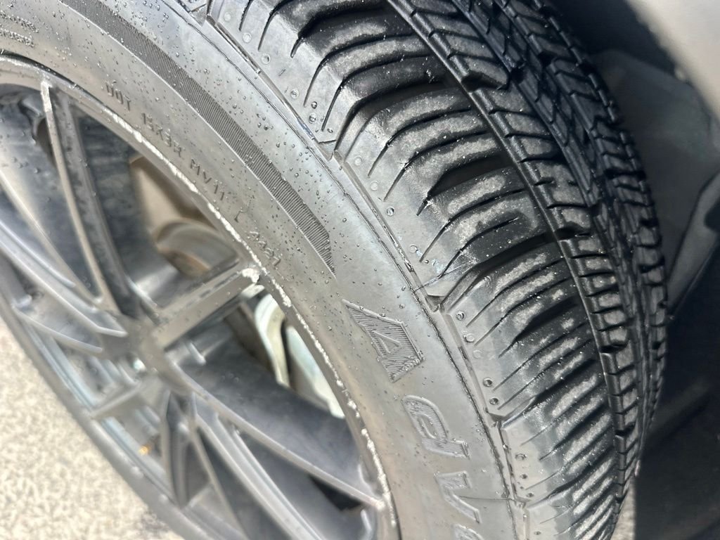 Used 2019  Honda EX-L image 4