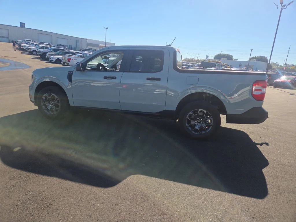 Used 2024 Green Ford XLT image 10