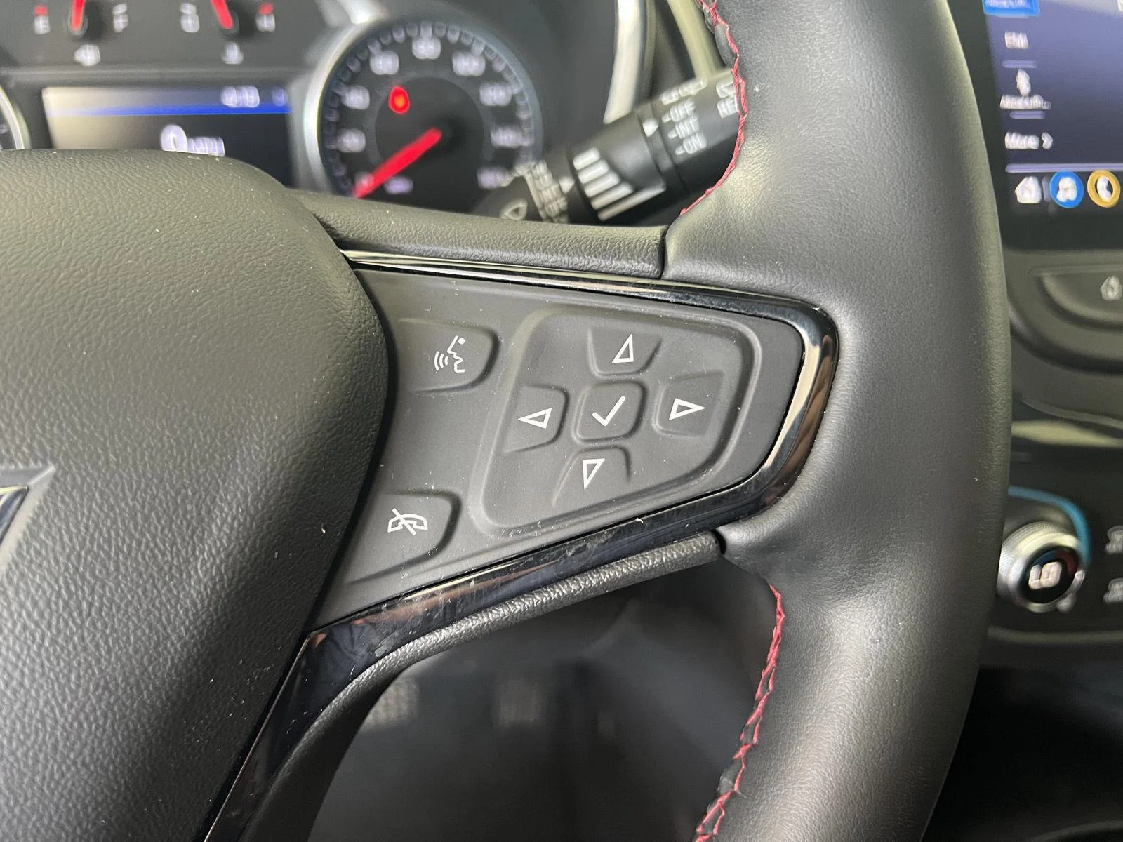 Used 2024 Mosaic Black Metallic Chevrolet RS image 16