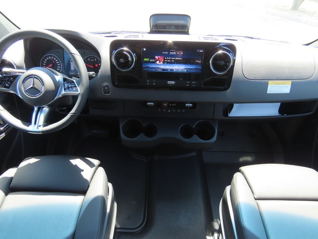 2025 Mercedes-Benz Sprinter Crew Van Base - Photo 14