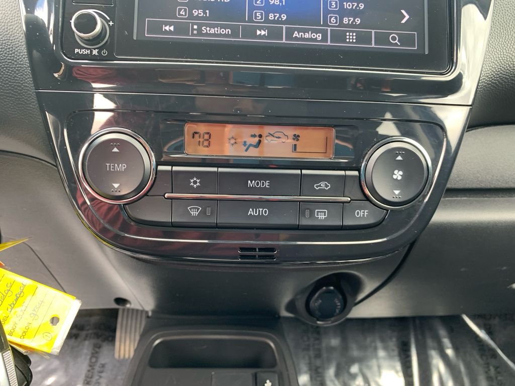 Used 2024  Mitsubishi ES image 20