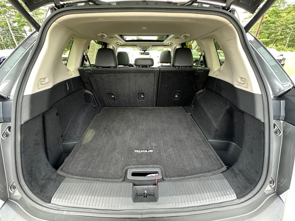 Used 2023 Gray Nissan SV image 25