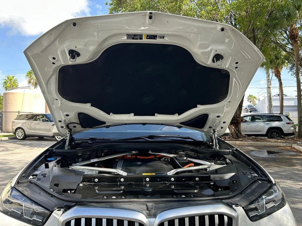 Certified Used 2025 White BMW xDrive50e image 27
