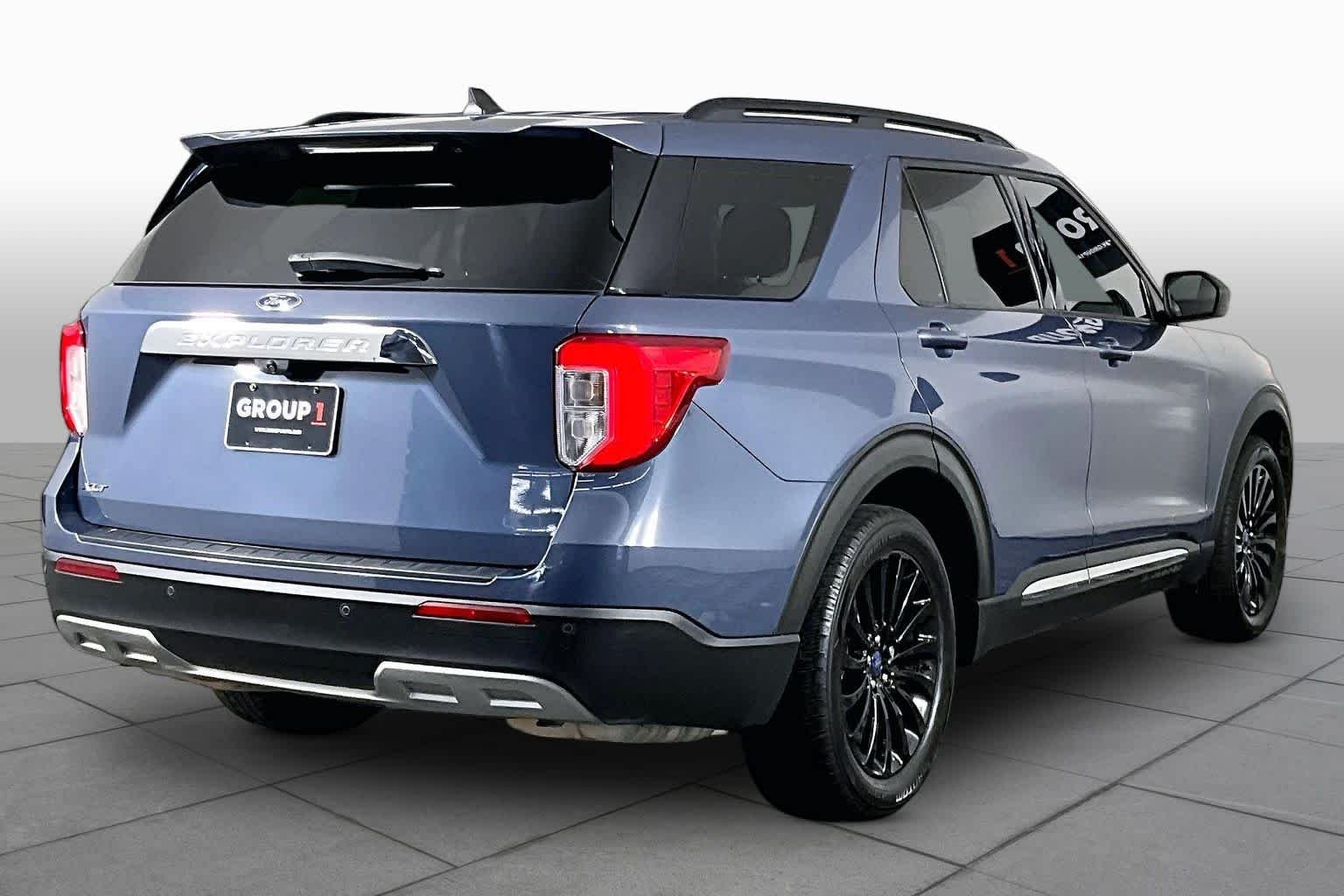 Used 2021 Infinite Blue Metallic Tinted Clearcoat Ford XLT image 12