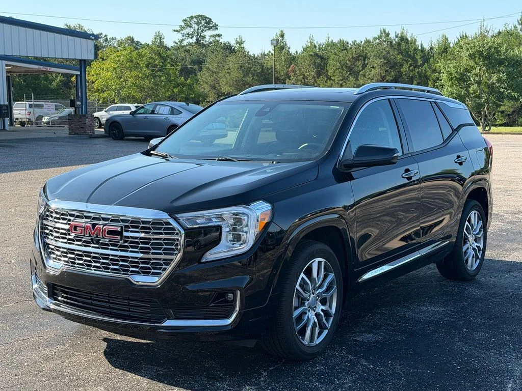 Used 2024 Black GMC Denali image 7