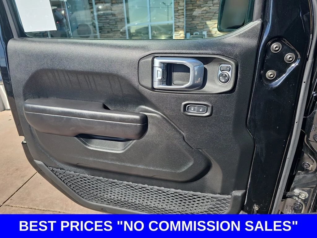 Used 2021 Black Jeep Rubicon image 25