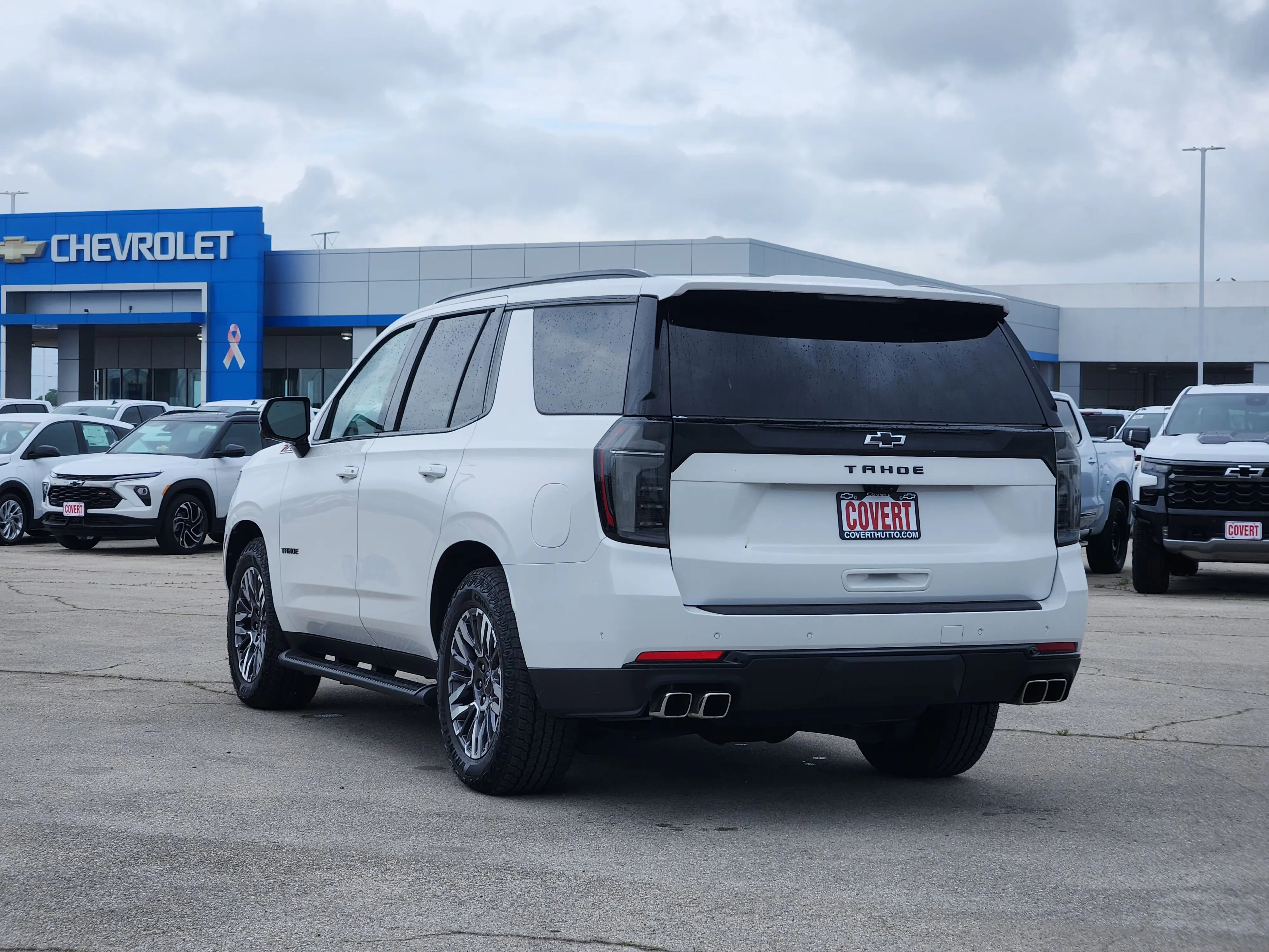 Used 2025 Iridescent Pearl Tricoat Chevrolet Z71 image 5