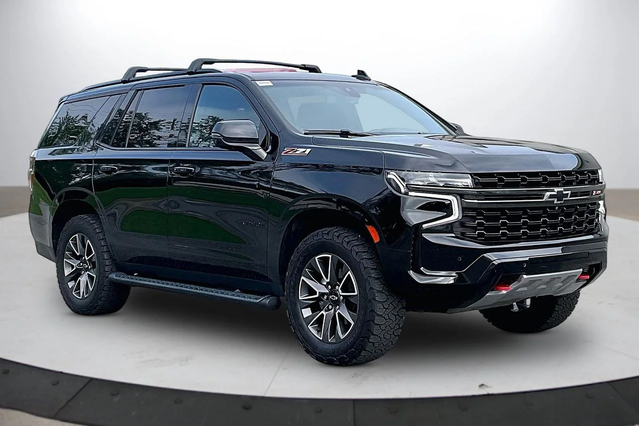 Used 2021 Black Chevrolet Z71 image 2