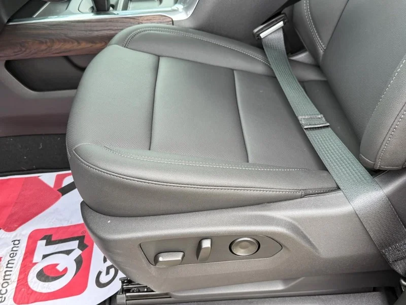 New 2026 Onyx Black GMC SLT image 15