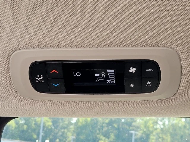 Used 2024 Black Chrysler Select image 14