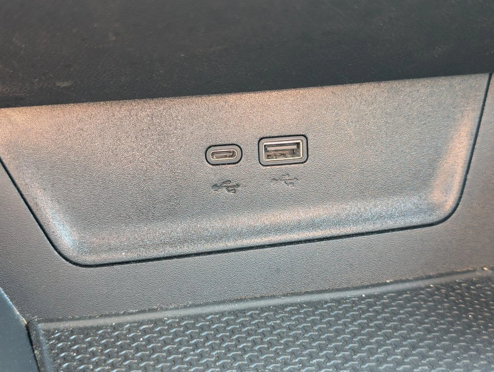 Used 2025 Mosaic Black Metallic Chevrolet LT image 35