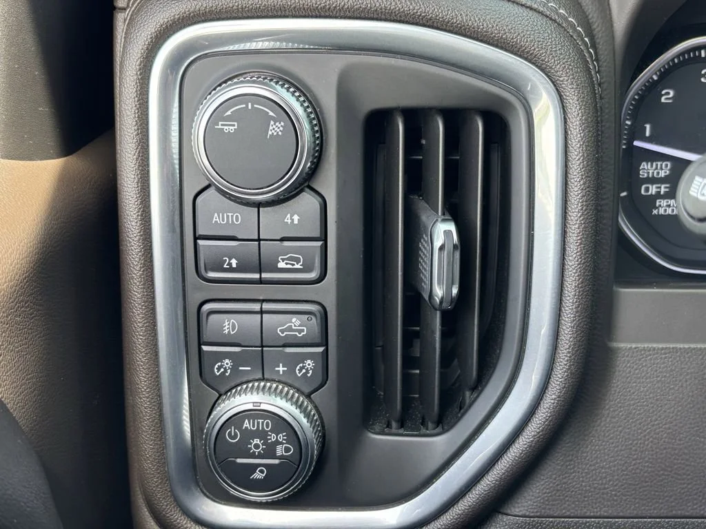 Used 2019 RED QUARTZ TINTCOAT GMC SLT image 24