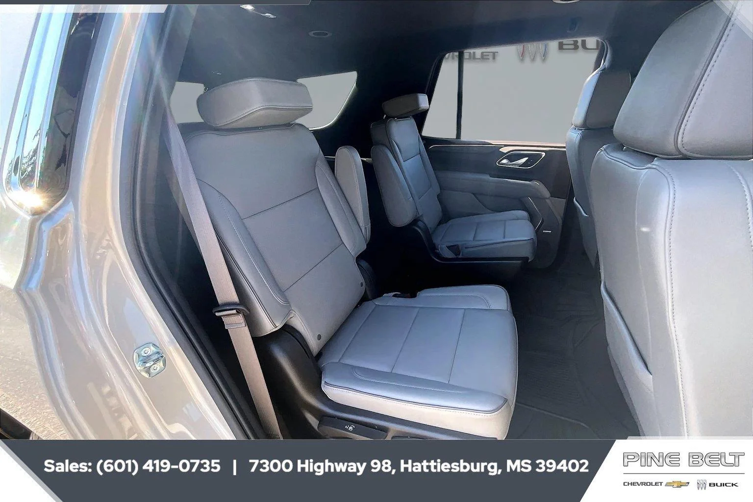 Used 2022 Pearl Beige Metallic GMC SLT image 20