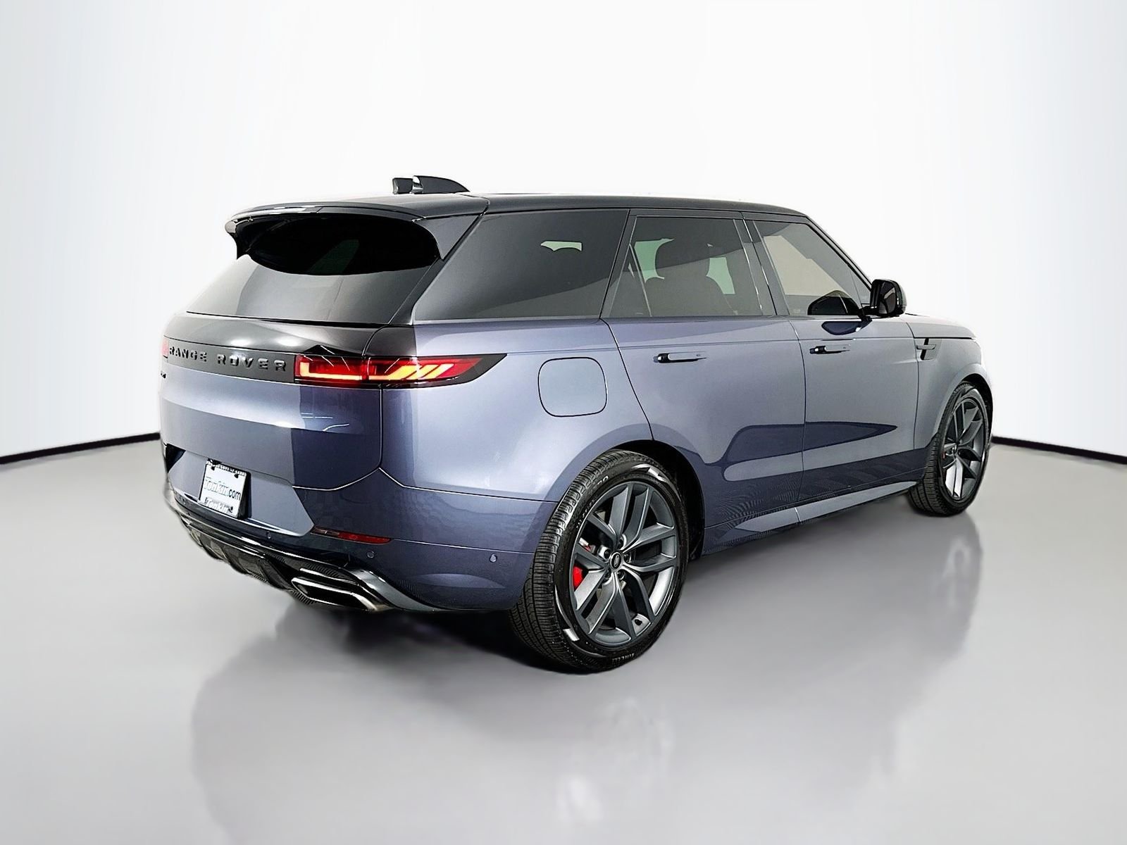 Used 2024 Varesine Blue Metallic Land Rover Dynamic SE image 7