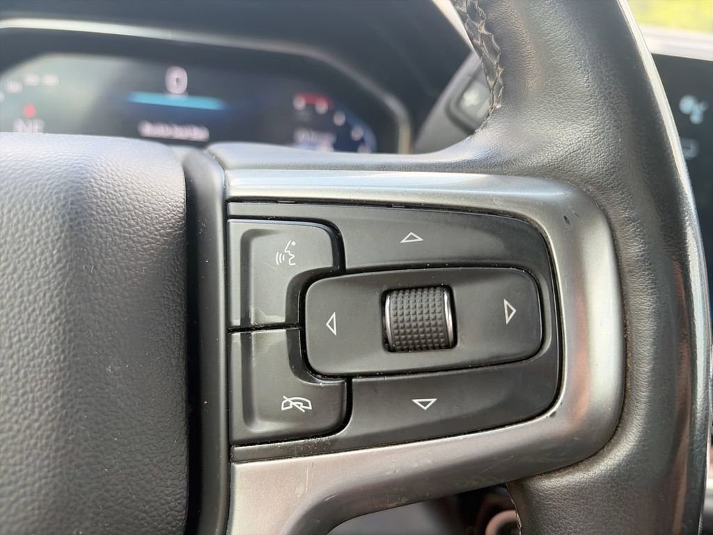 Used 2024 White Chevrolet LT image 26