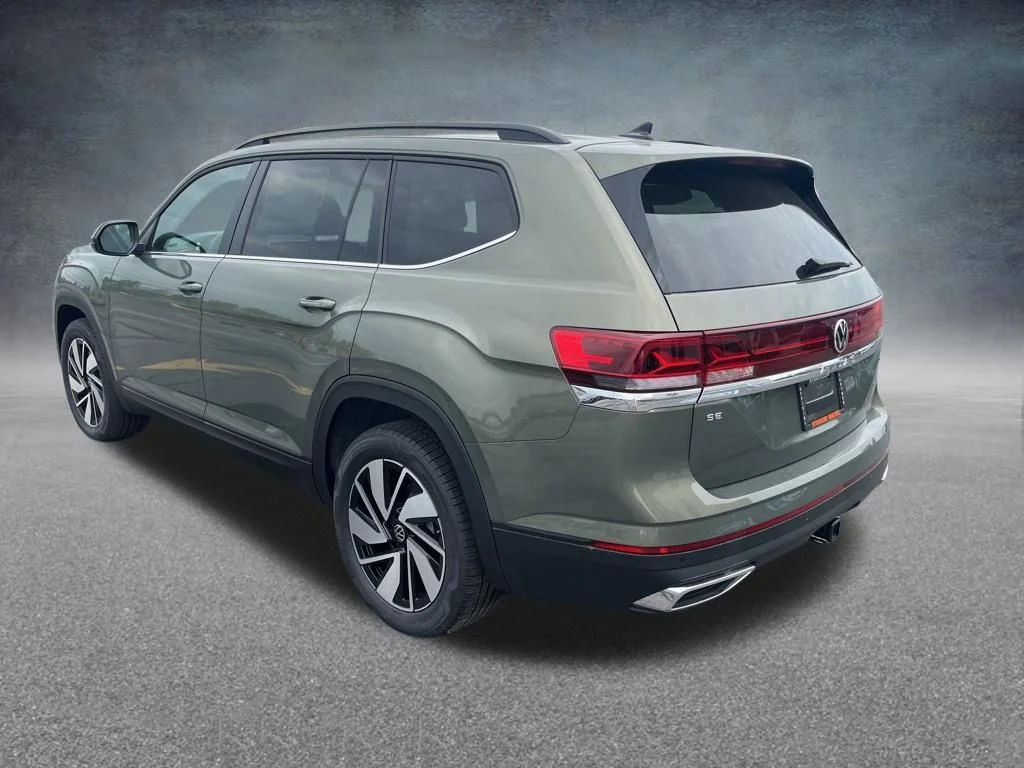 New 2026 Green Volkswagen 2.0T SE w/Technology image 3