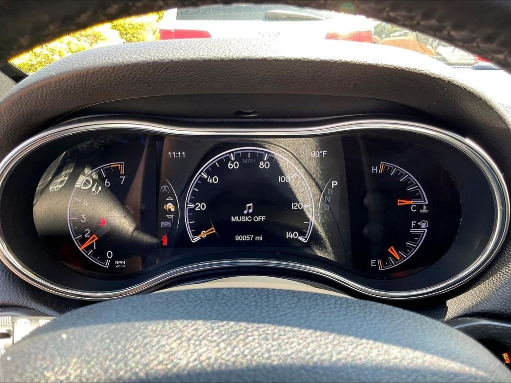 Used 2018 White Jeep Altitude image 24