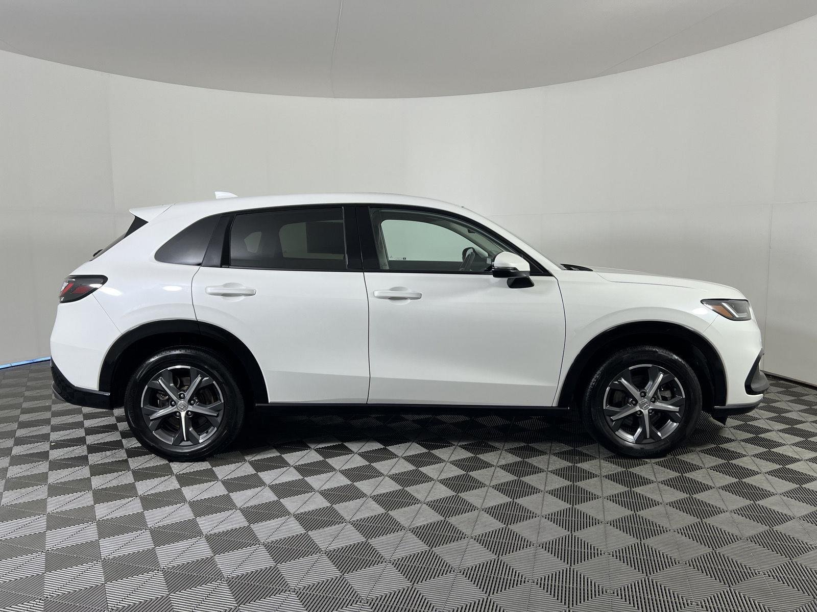 Used 2025 Platinum White Pearl Honda EX-L image 2