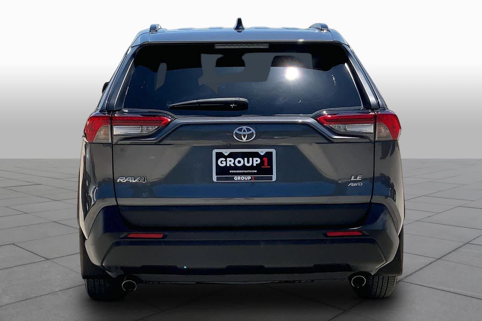 Used 2021 Magnetic Gray Metallic Toyota LE image 5
