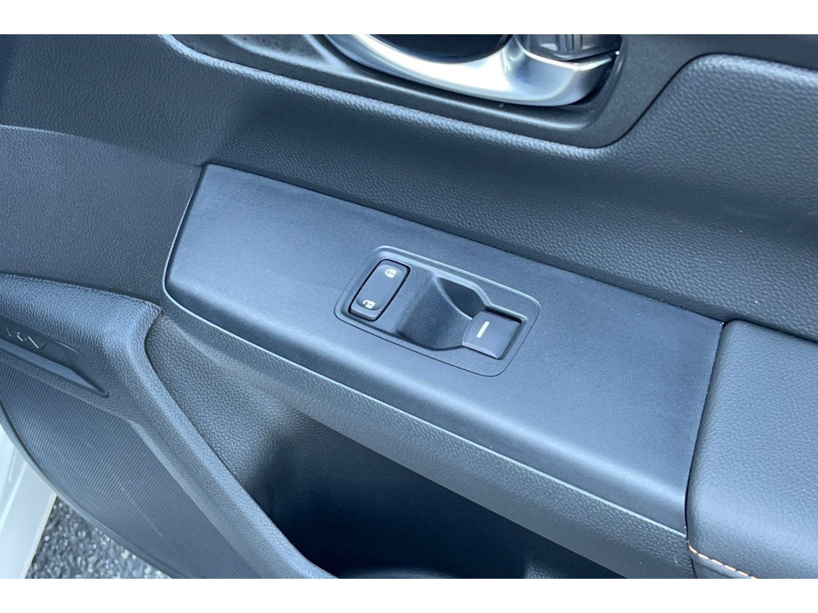 Used 2024 Platinum White Pearl Honda Sport image 22