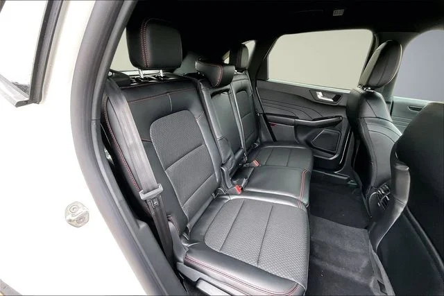 New 2026 Star White Metallic Tri-coat Ford ST-Line image 10