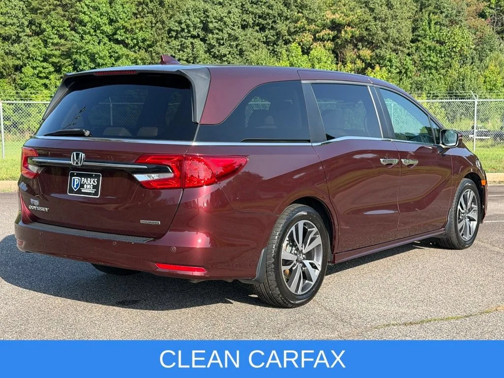 Used 2021 Red Honda Touring image 3