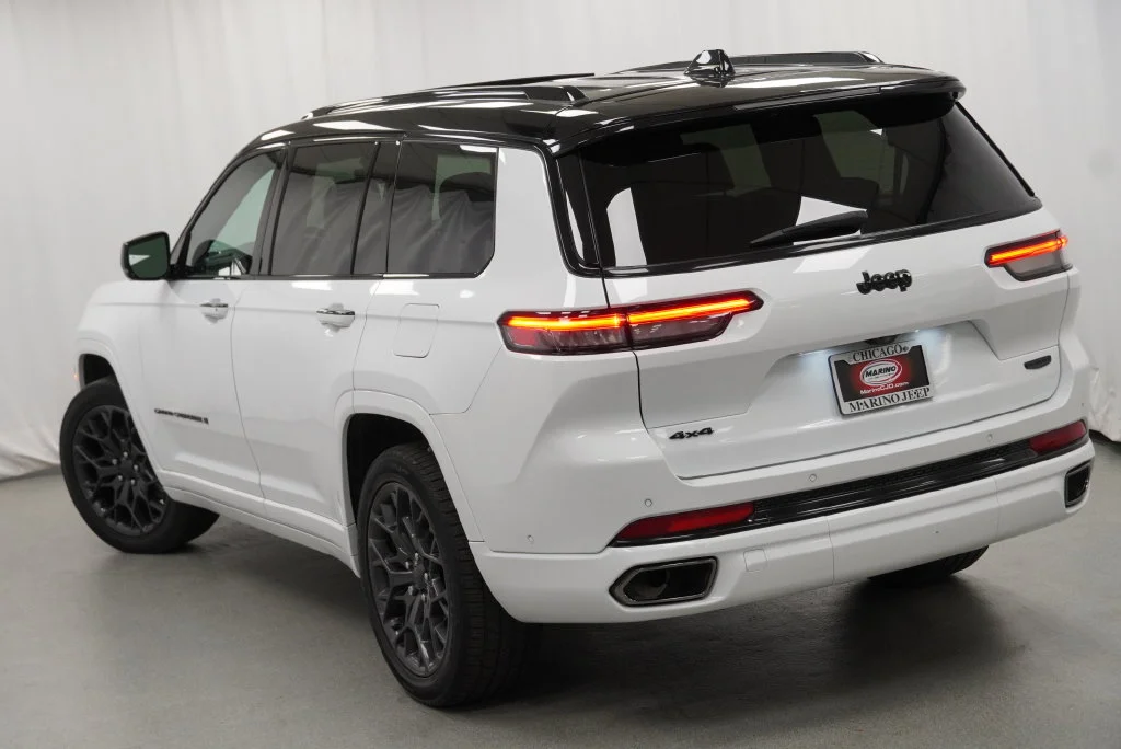 Used 2024 White Jeep Summit Reserve image 15