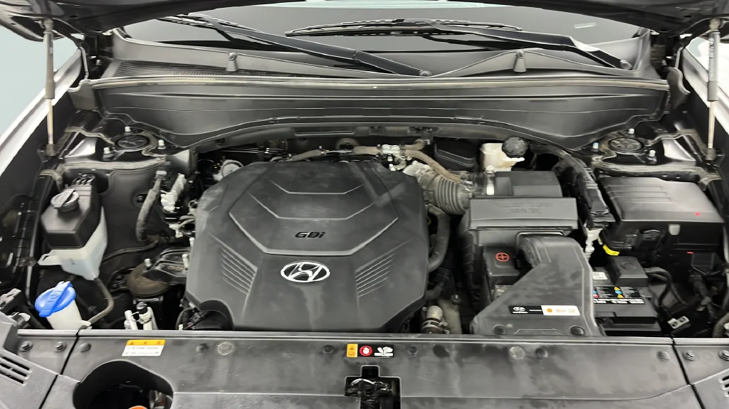 Used 2021 Black Hyundai Limited image 42
